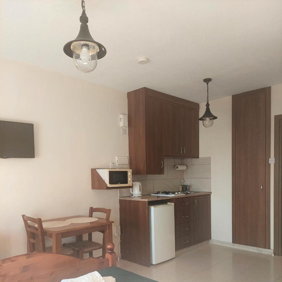 Estia Vasilis Manoli Apartamento Agia Napa Exterior foto