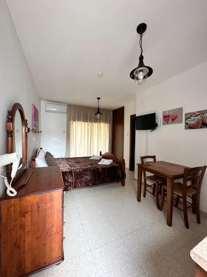 Estia Vasilis Manoli Apartamento Agia Napa Exterior foto