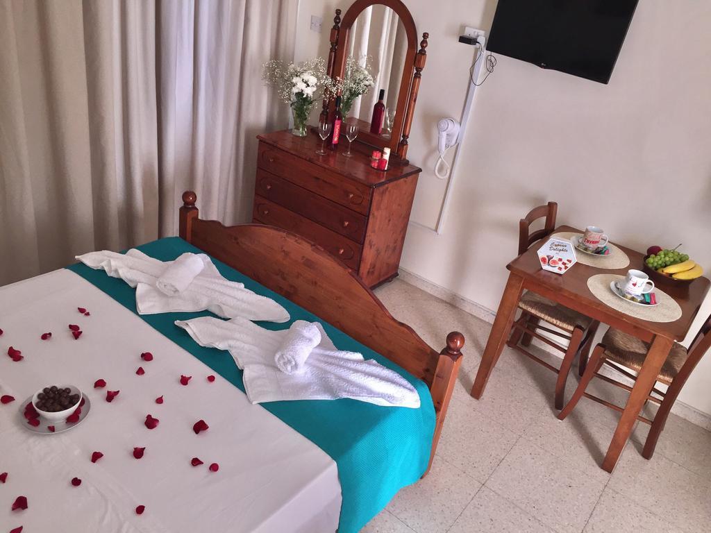 Estia Vasilis Manoli Apartamento Agia Napa Exterior foto